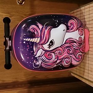 Kiddietotes unicorn luggage scooter
